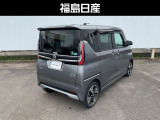 右後方からの画像です。