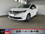 日産「ノート」明るい運転席回りで見渡しが良いです。