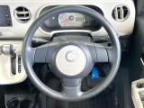 【純正革巻きステアリング】上質な革を使用することで、手にしっかり馴染みとても運転しやすいハンドルです♪