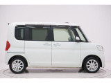 県内13店舗にて常時500台以上ダイハツ車を展示中です。見て、触って、納得のいく一台をぜひ見つけてください。