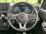 【純正革巻きステアリング】上質な革を使用することで、手にしっかり馴染みとても運転しやすいハンドルです♪