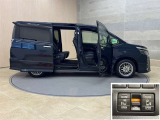 スライドドアは子供やお年寄りでも乗り降りしやすい!狭い場所に駐車した時、壁や隣の車にドアをぶつける心配もありません。雨の日で濡れにくく、お子様のいるママにもおススメな機能です!