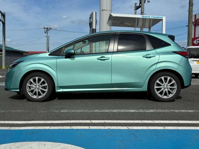 日産 ノート 1.2 X FOUR 4WD の中古車詳細 (35,000km, サーフグリーン