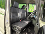 運転席シート廻りは使用感も少なく、良好な状態となっています。丁寧に使われていたことがよくわかりますね。