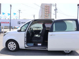 【スライドドア】ドアの開閉スペース不要!狭い駐車場でも安心して乗り降りすることができます!