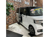 両側電動スライドドアで楽々乗車が出来ます★LEDヘットライトで夜間でも明るいです♪