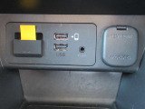 USB電源がございますので、携帯の充電もできます!