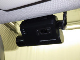 事故時の証拠となるだけでなく、危険運転の抑止力や、ヒヤリハットの記録による安全意識向上など、安全運転をサポートする機能をアピール。?
