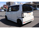 29年式・N-BOXカスタム・G特別仕様車SSブラックスタイルパッケージ・6.0万キロ・ナビ・TV・Bluetooth・バックモニター・ETC・シートヒーター・両側パワースライドドア・