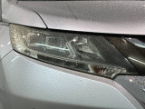 LEDヘッドライトは、点灯の瞬間から最大光量を発揮し、突然暗くなるトンネルなどでの安定感を高めます。