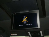 【大画面の後席モニター】大迫力でTVやDVDなどの動画を楽しめます。お子様やロングドライブには必需品ですよね!
