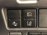 【TOYOTA SAFETY SENSE】走行中に前方の車両等を認識し、衝突の可能性がある時は警報音とブレーキで衝突回避と被害軽減をアシストしてくれます。