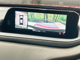 【360&deg;ビューモニター】専用のカメラにより、上から見下ろしたような視点で360度クルマの周囲を確認することができます☆死角部分も確認しやすく、狭い場所での切り返しや駐車もスムーズに行えます。