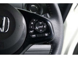 Hondaセンシングの機能のひとつ、アダプティブクルーズコントロール付!アクセルから足を離しても設定したスピードと前車との車間を保ち走行してくれます!車線維持もアシスト☆高速道路で疲労軽減ですね☆