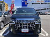おひとり、恋人、ご友人、ご家族など、少人数でも大人数でもお出かけが楽しめます。この車で楽しいドライビングライフを送りましょう♪