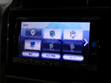 CD、DVD、Bluetooth、AM、FM、スマートフォン接続ができます。