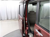 広々とした車内空間に優れた燃費性能。更にデザインも上質で人気のお車です!