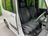 運転席シート廻りは使用感も少なく、良好な状態となっています。丁寧に使われていたことがよくわかりますね。