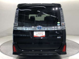 「バックフォルム」です。トランク・ラゲッジスペースには、多くの荷物を入れることが可能です。