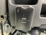 車両状態証明書修復歴の有無も一目瞭然。機能や内装・外装、走行距離、修復歴の有無をチェックし、クルマの状態を10段階にした車両状態証明書。数字や記号を使ってわかりやすく表示しています。