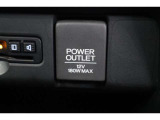 シガーソケットが付いているので、車から電源を取ることが出来ます!