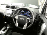 視界も広々で見晴らしの良い運転しやすいコックピットです。