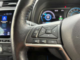 ハンドル左側のスイッチでオーディオの操作が可能なので、運転中でも楽に調整できます(^^♪