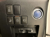 運転席の操作箇所です。ぜひ一度ご来店のうえご覧になってみてください♪