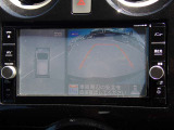 上からの視点で狭い駐車場への駐車などに役立つアラウンドビューモニターです♪