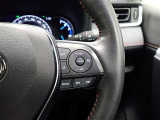 ステアリングスイッチ右側 車間距離切替スイッチ、LTAスイッチ、クルーズコントロールスイッチ、オーディオスイッチ。 ハンドルから手を離さなくても操作ができます!