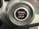 【プッシュ式エンジン・インテリジェントキー】プッシュ式エンジンスタートでブレーキを踏んでボタンを押すだけでエンジン始動がスムーズ!!鍵をカバンに入れているだけでエンジンの始動が可能★