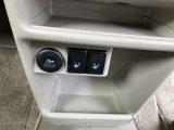 前席シートヒーター付で冬でも快適です