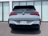 ご納車前には、BMWを熟知したメカニックによる100項目の点検・整備を行います。不具合箇所、交換時期に達している部品に関しましては、全て当社負担で交換してからのご納車となります。