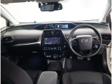 オシャレなインテリアで運転する気分も盛り上がりますよね^^