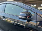 デザイン性だけでなく、ドライバーの巻き込み防止など安全運転をサポート致します!周囲からの視認性にも優れていて安心です!