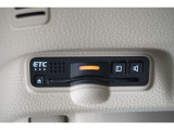 【ETC】ETCが付いてます。ETC搭載車しか通過できないスマートICが利用できるようになりますよ!現在、スマートICの設置箇所も増えてきているので、高速道路利用の幅が広がりますね!
