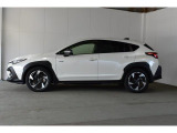 スバルの4WD(AWD)は直進安定性に優れ、日常走行から高速走行まで、さまざまなシーンで安心感に満ちた走りが愉しめます。それは悪路や泥道など左右のタイヤの路面状況が異なるシーンでも変わりません。