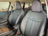 MINIのシートは体を包み込むようなデザインになっているので長時間運転しても疲れにくい設計です。