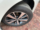 205/55R16タイヤと専用アルミホイール付き!冬タイヤは別途ご用意が必要です。ぜひご相談ください(^^♪