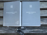 新車時保証書・車両取説・ナビ取説・スペアキー付属します。