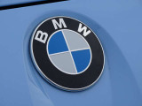 ご納車前には、BMWを熟知したメカニックによる100項目の点検・整備を行います。不具合箇所、交換時期に達している部品に関しましては、全て当社負担で交換してからのご納車となります。