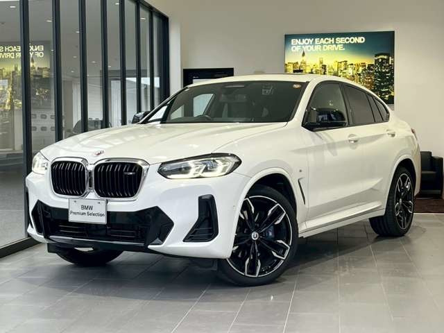 X4M40i 4WD