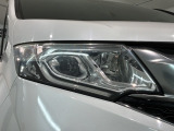 LEDヘッドライトは、点灯の瞬間から最大光量を発揮し、突然暗くなるトンネルなどでの安定感を高めます。