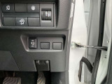 片側電動スライドドアです運転席のボタン一つでも操作可能!
