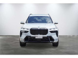 BMWのまさに「顔」ともいえる「キドニー・グリル」は、他の追随を許さない存在感を誇り、「キドニー・グリル」を見かけただけでBMWの風格を感じさせます!!