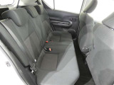ゆとりある広々とした車内空間は、ドライブを始め買い物やレジャーなど、幅広く活躍します。一人でもみんなとでもお出かけを楽しみましょう!