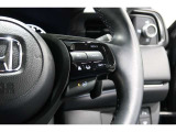 Hondaセンシングの機能のひとつ、アダプティブクルーズコントロール付!アクセルから足を離しても設定したスピードと前車との車間を保ち走行してくれます!車線維持もアシスト☆高速道路で疲労軽減ですね☆