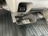 充電用USBジャックを2個装備!iPhoneはもちろん少しアンペアが高めのiPadも充電することが出来ます(運転しながら充電できます)