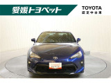 スタイリッシュなヘッドライト&フロントグリル♪