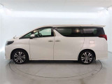 納車1カ月後には無料1カ月点検をご用意しています。車検や12カ月点検、オイル交換などのアフターメンテナンスも県内50店舗の整備工場におまかせください。